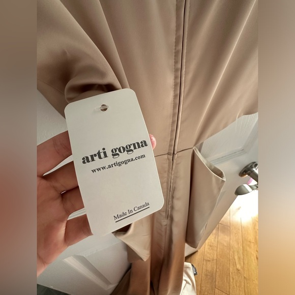 Arti Gogna evening gown in gold - size small - Picture 7 of 7